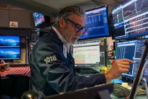 午盘：美股继续走低 科技股跌幅领先