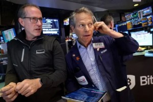 1月28日收盘：道指收跌逾400点 标普指数创历史新高